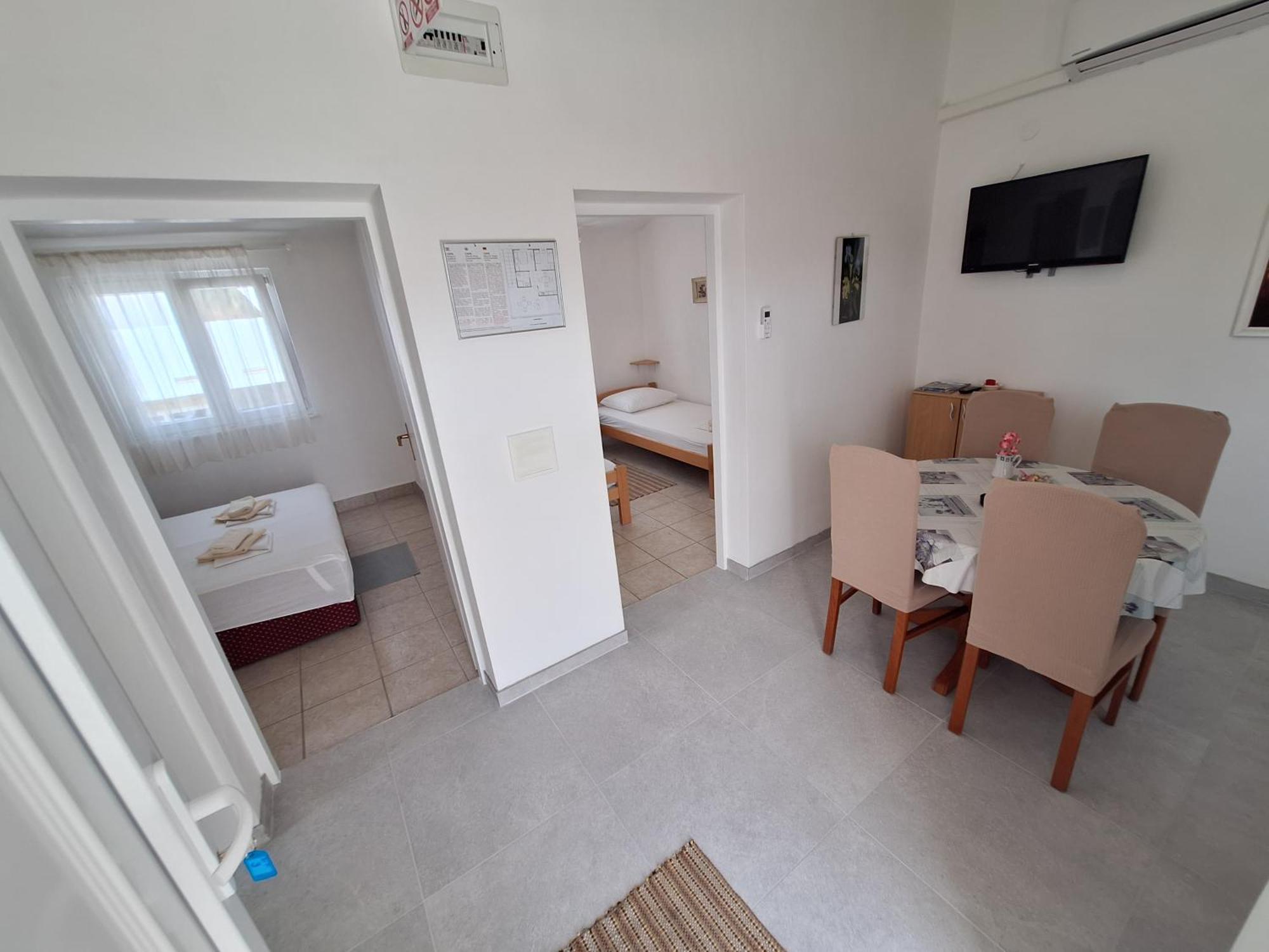 Sunny Bi-Pi Apartment Pag Town Dış mekan fotoğraf