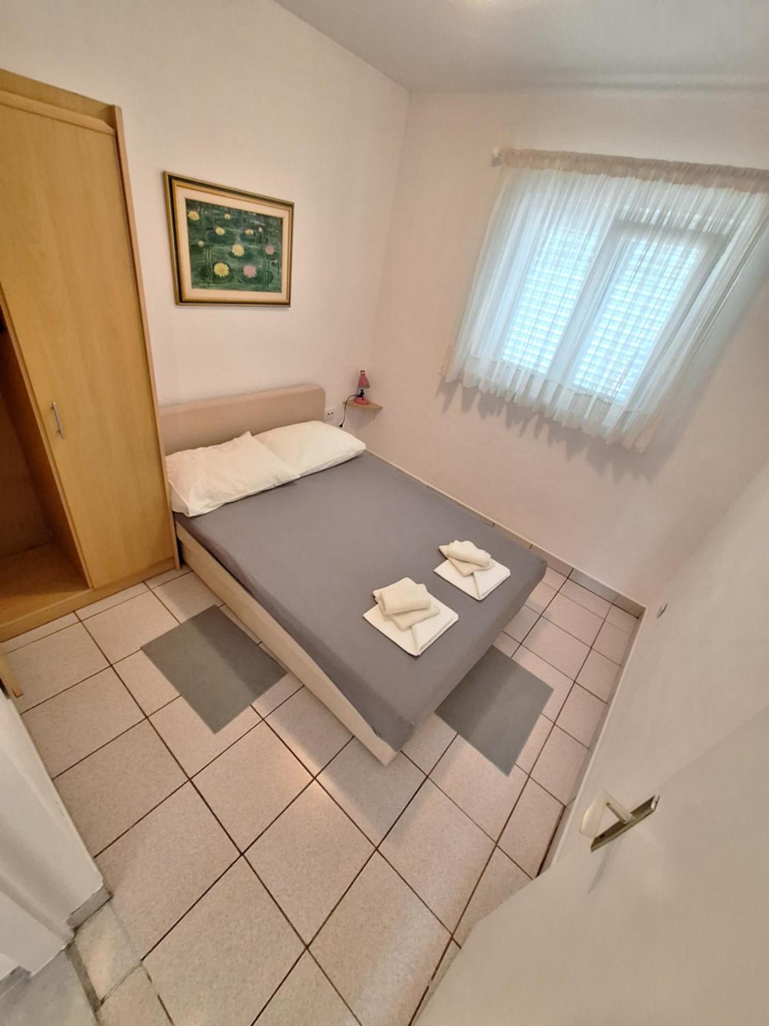 Sunny Bi-Pi Apartment Pag Town Dış mekan fotoğraf